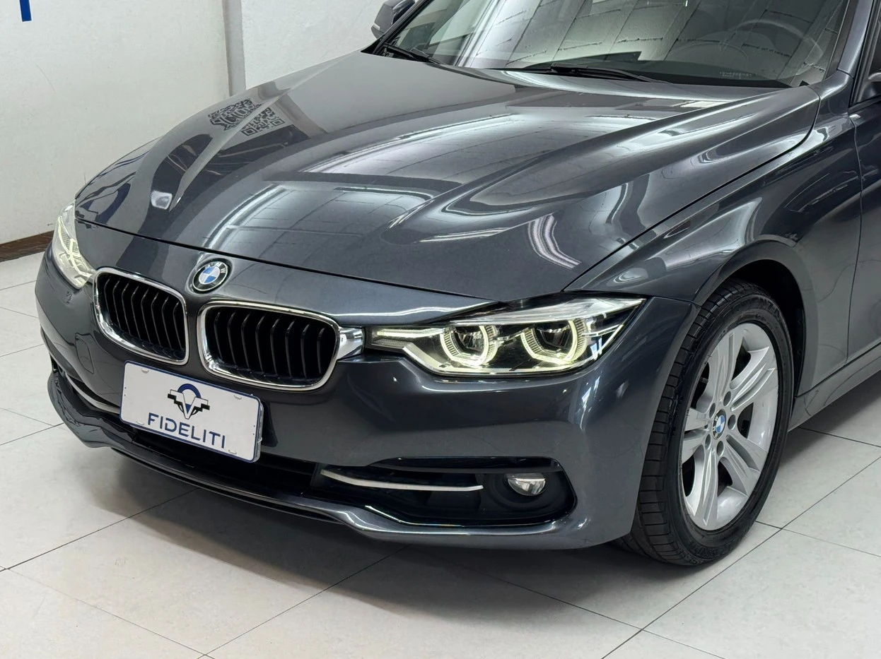BMW 320i
