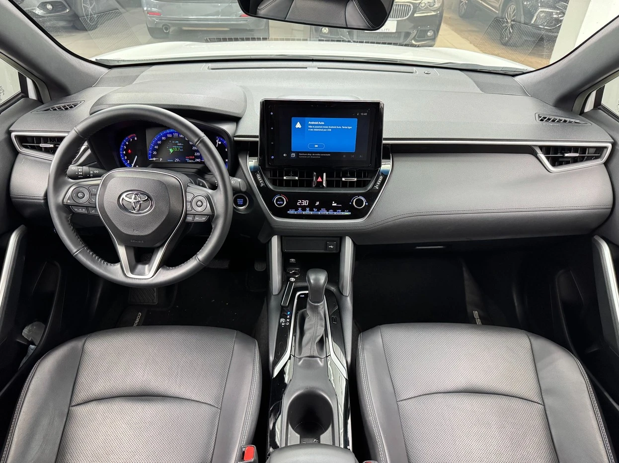 TOYOTA COROLLA CROSS