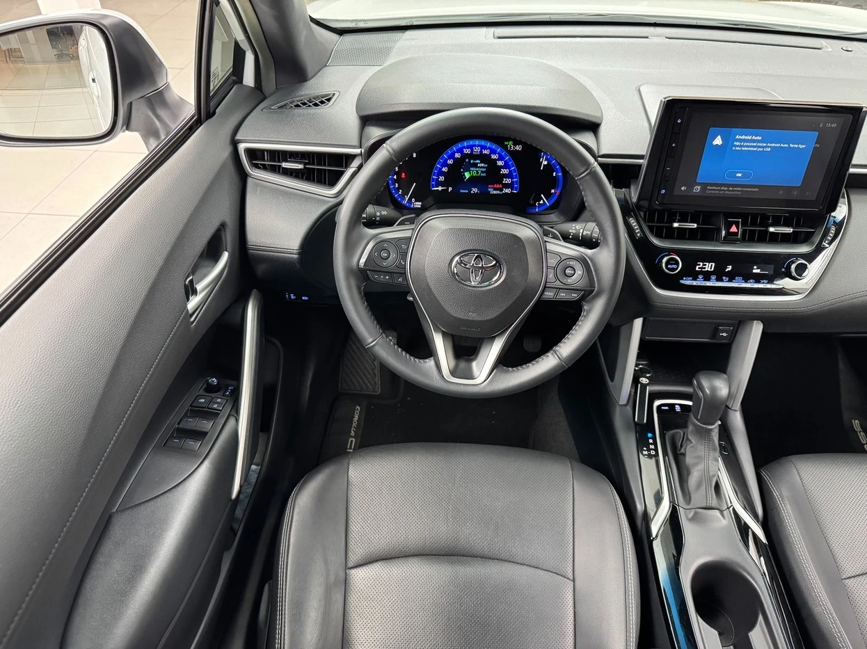 TOYOTA COROLLA CROSS