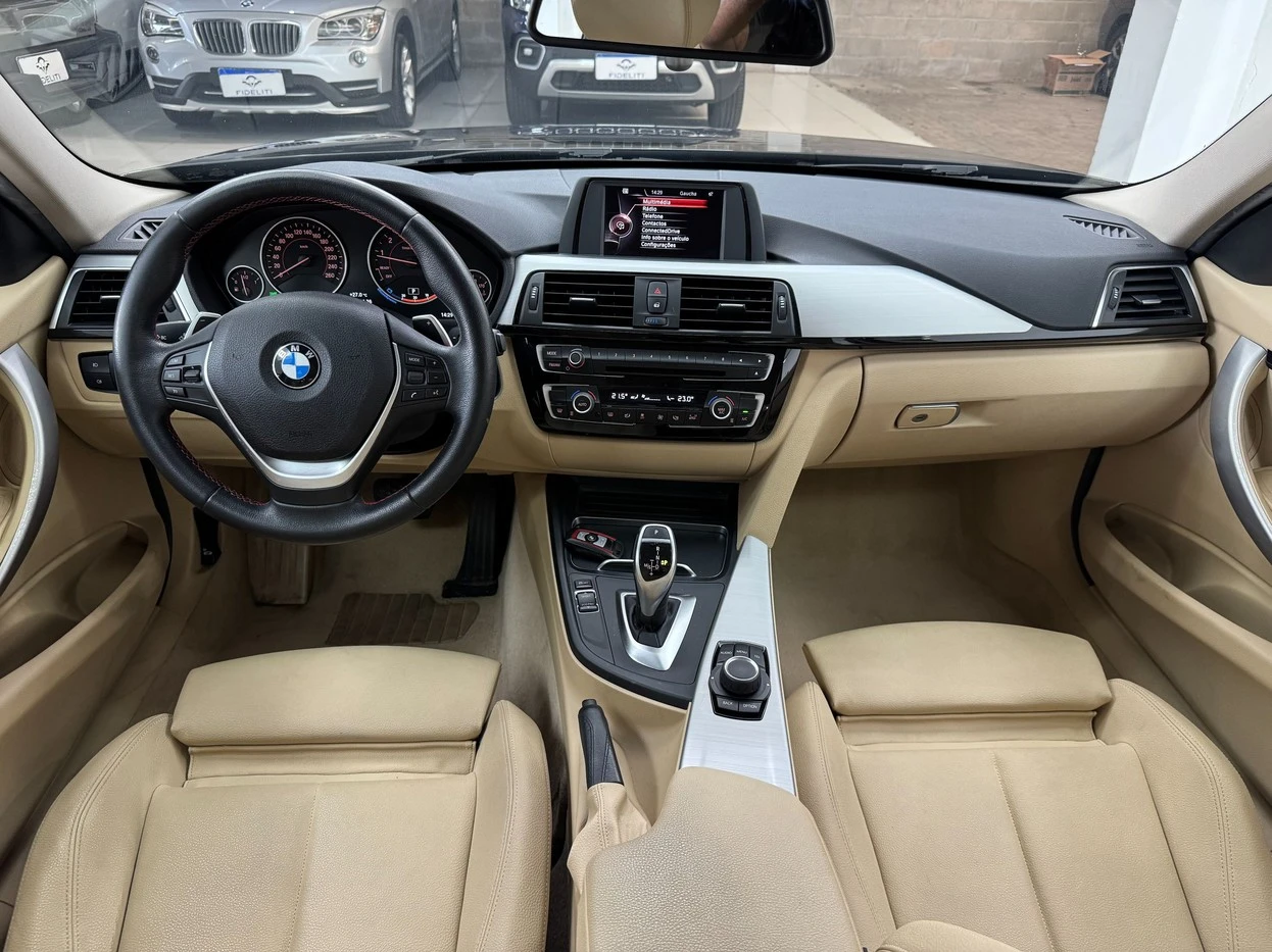 BMW 320i