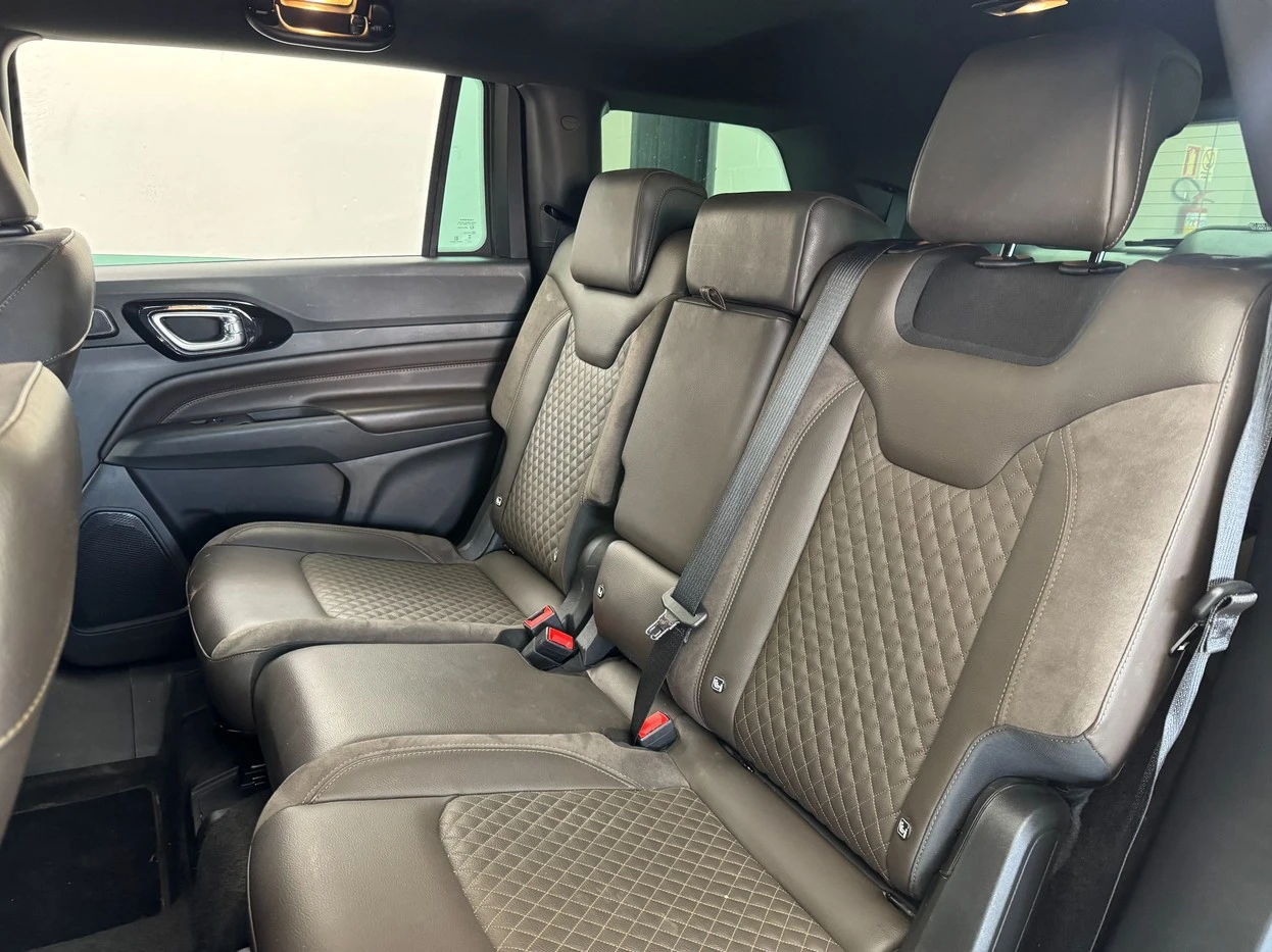 JEEP COMMANDER