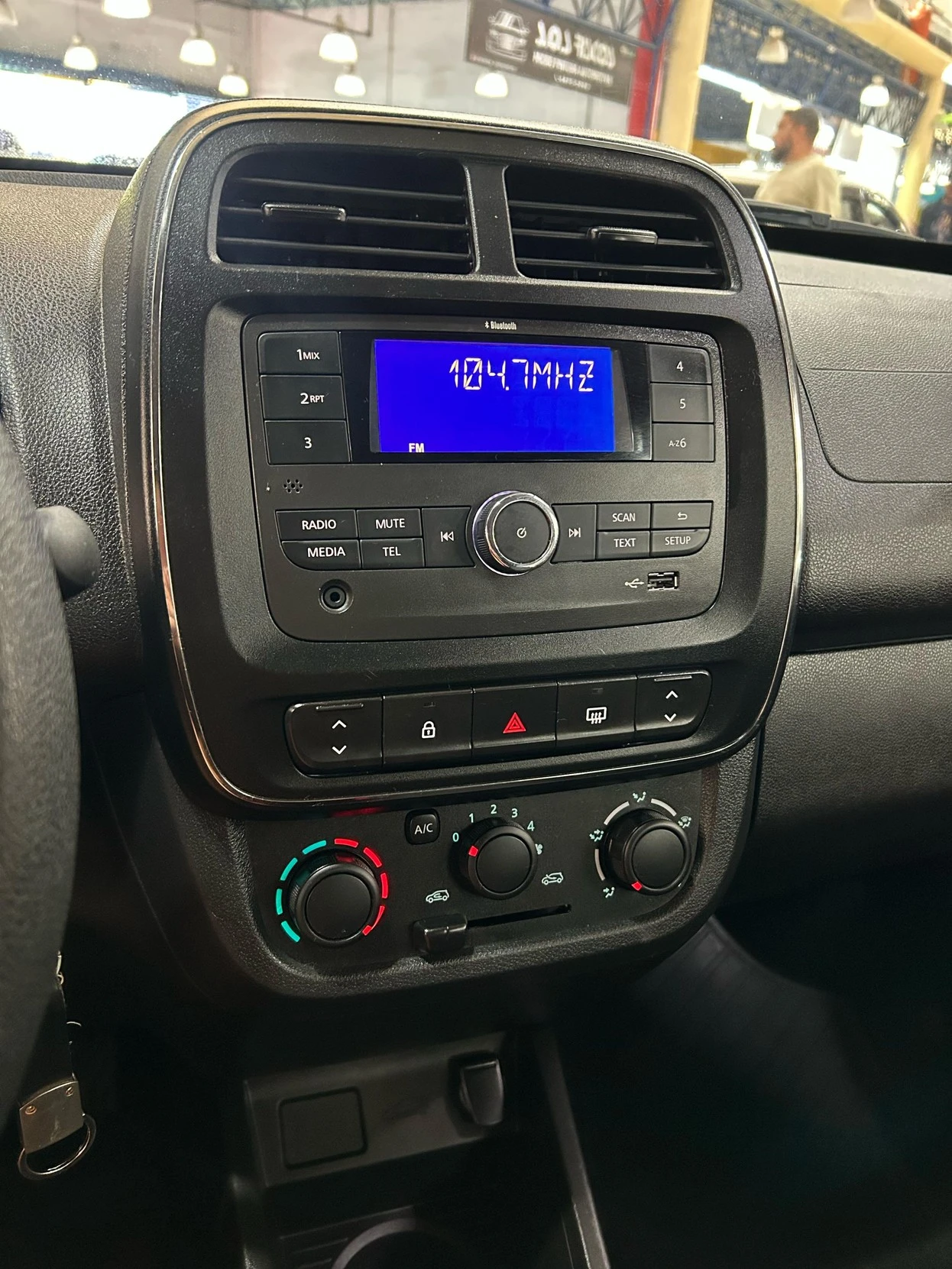 RENAULT KWID