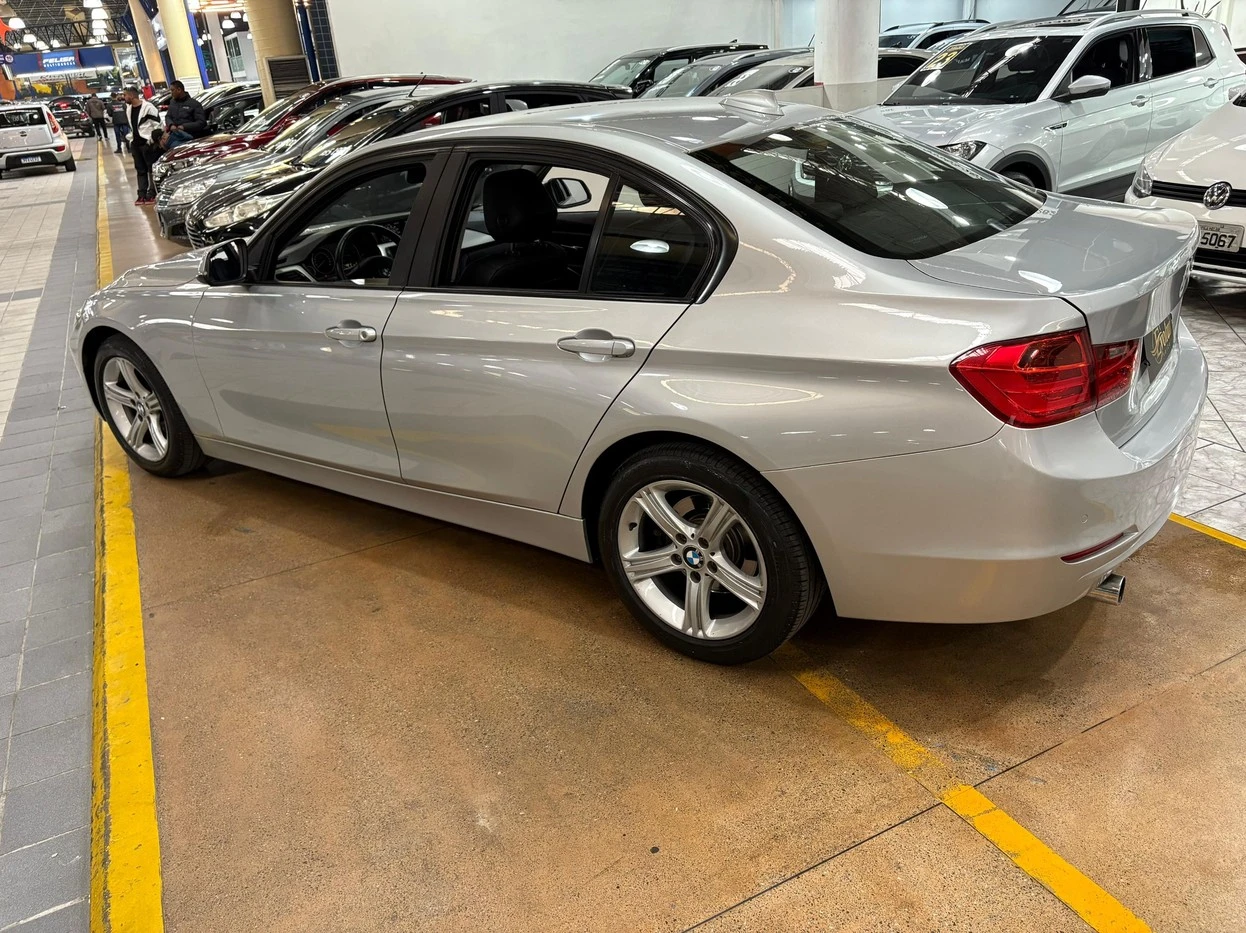 BMW 320I