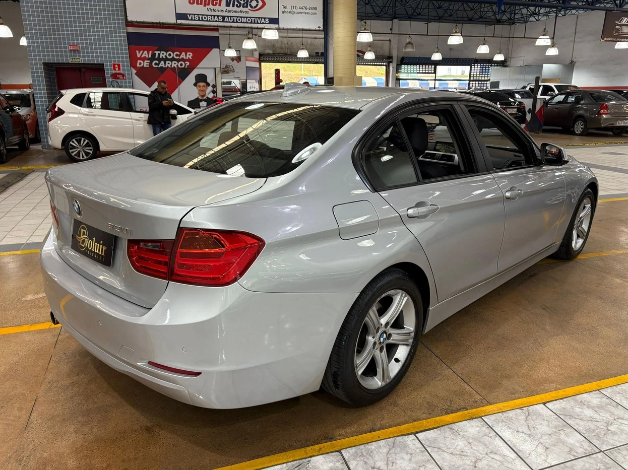 BMW 320I
