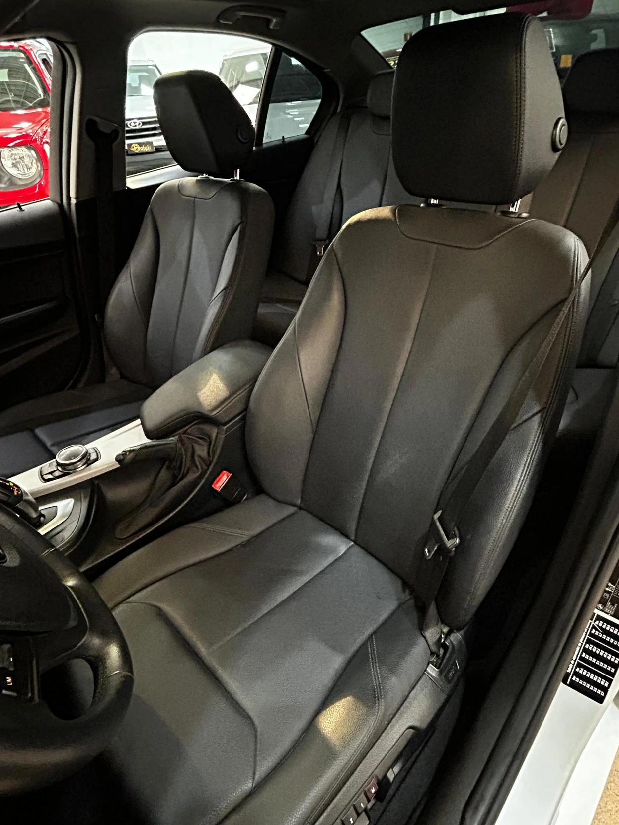 BMW 320I