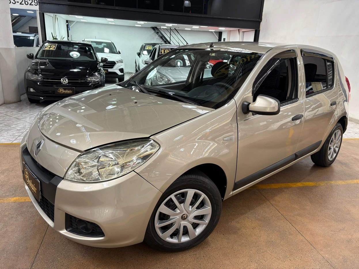 RENAULT SANDERO