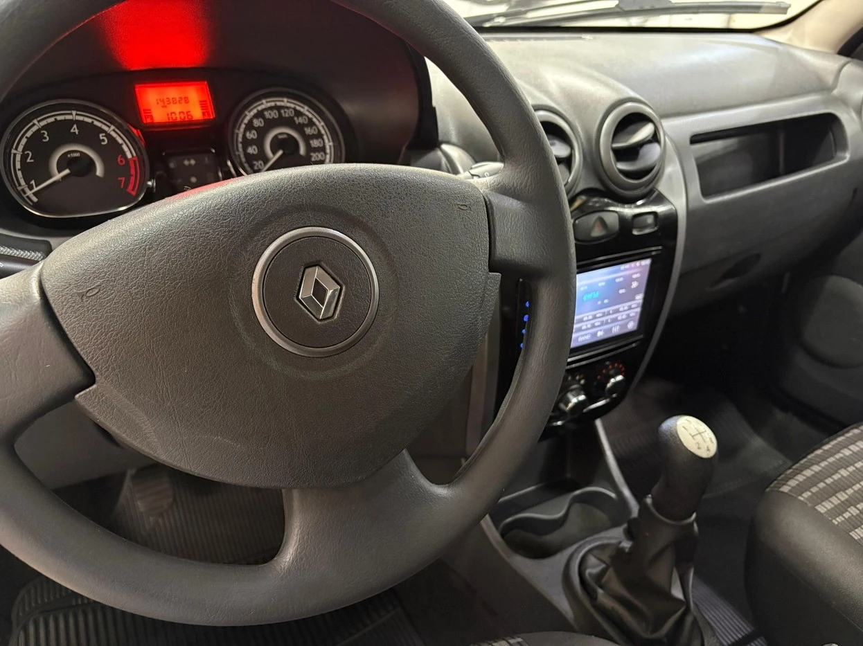 RENAULT SANDERO