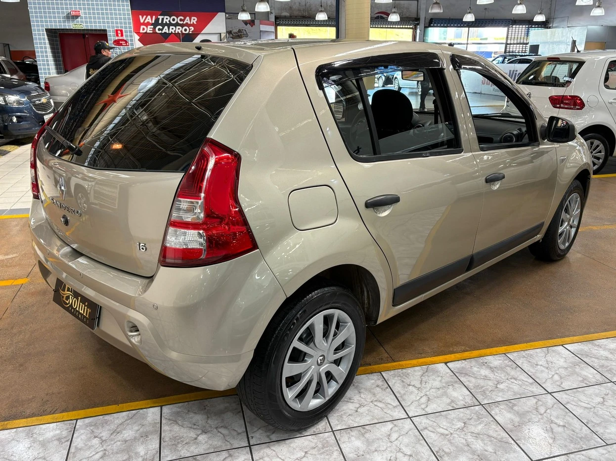 RENAULT SANDERO