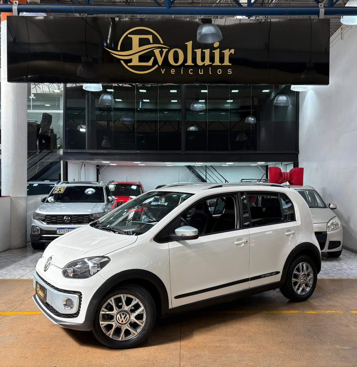 VOLKSWAGEN CROSS UP