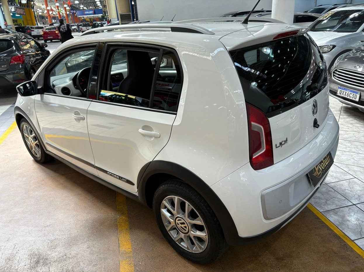 VOLKSWAGEN CROSS UP