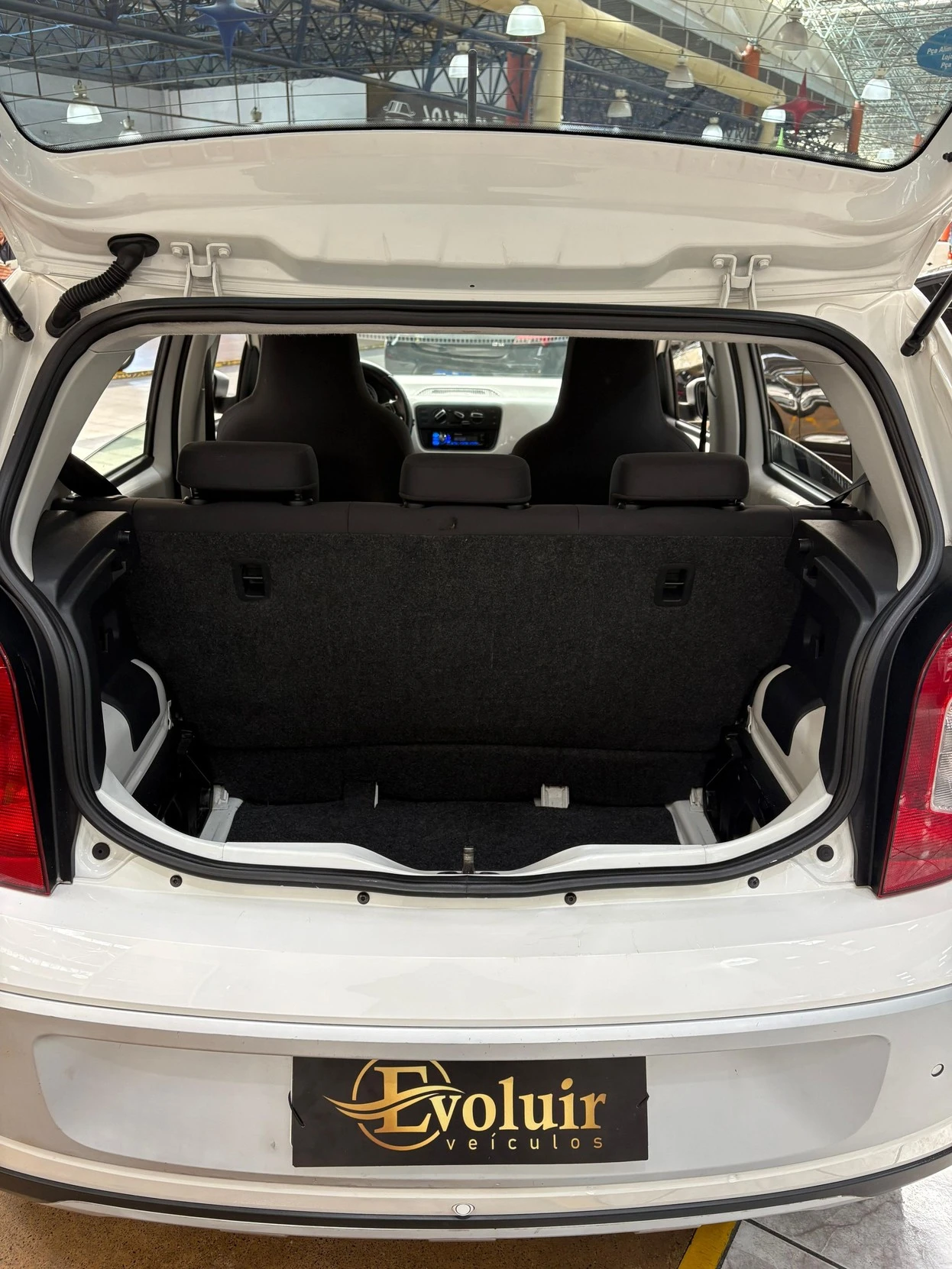 VOLKSWAGEN CROSS UP