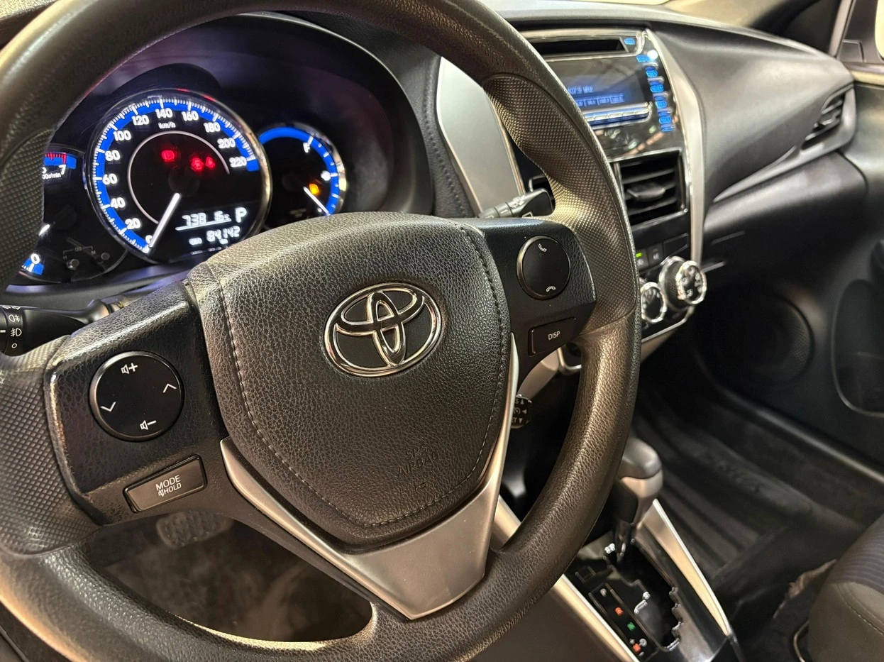 TOYOTA YARIS