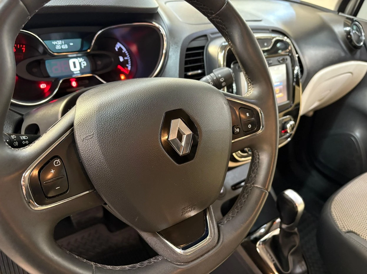 RENAULT CAPTUR