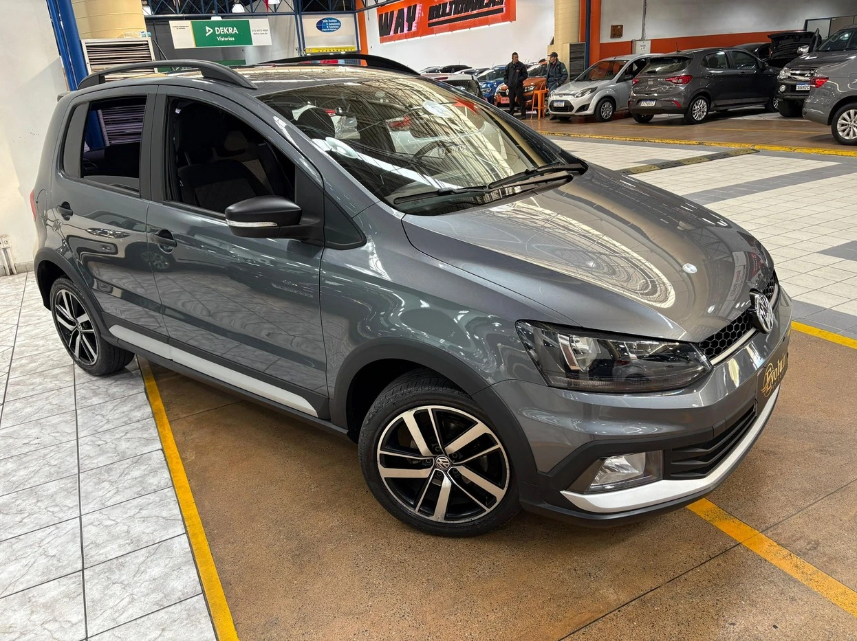 VOLKSWAGEN FOX