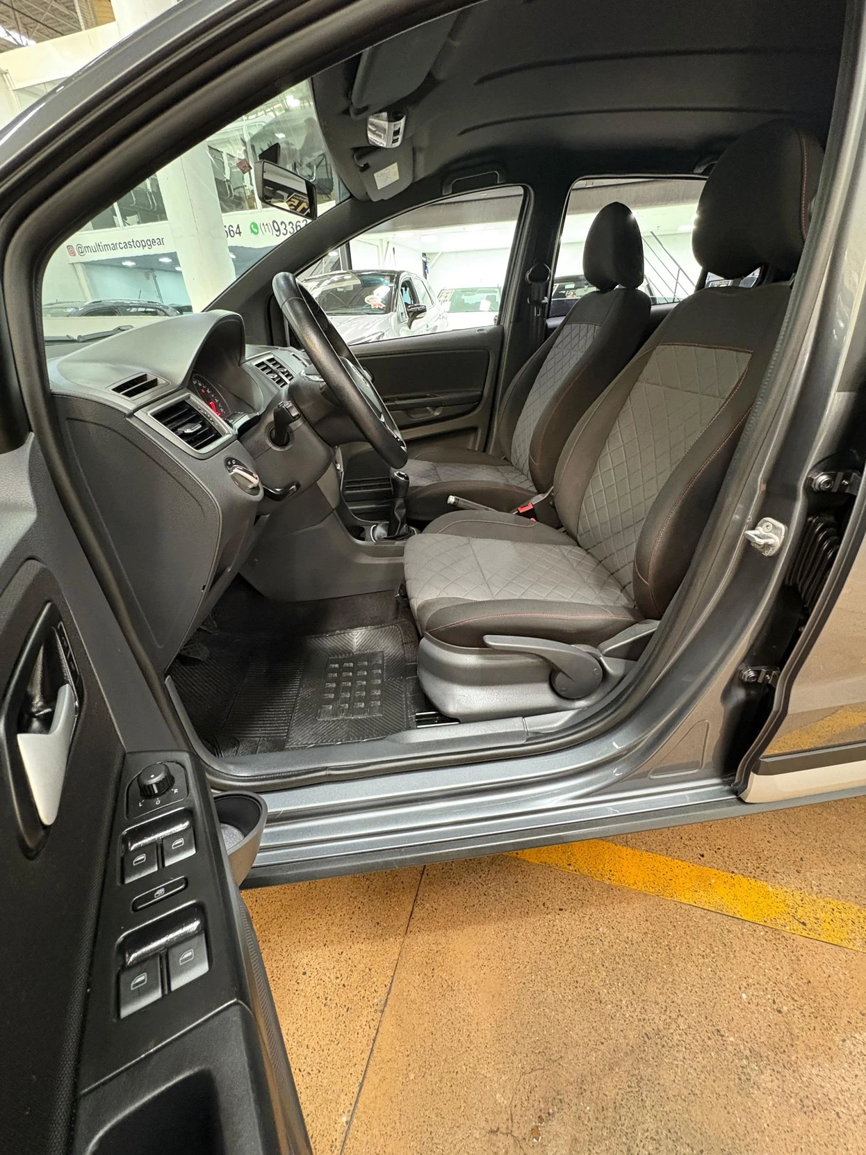 VOLKSWAGEN FOX