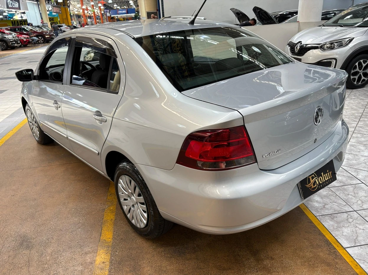 VOLKSWAGEN VOYAGE