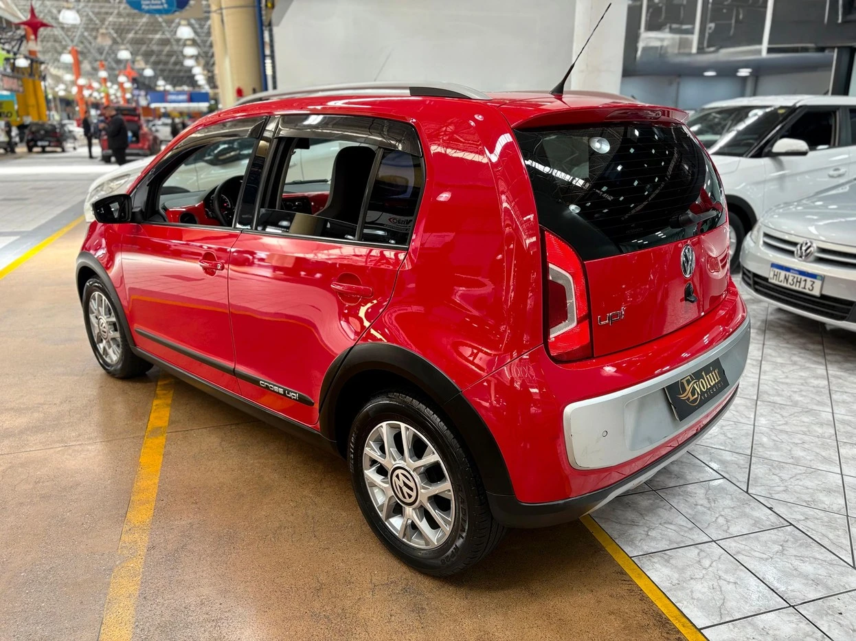 VOLKSWAGEN CROSS UP