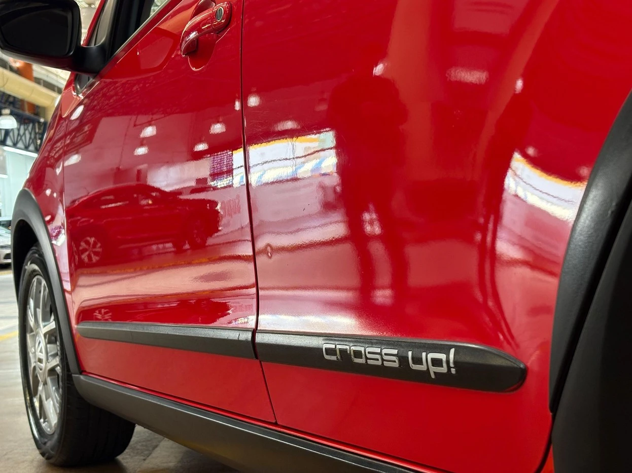 VOLKSWAGEN CROSS UP