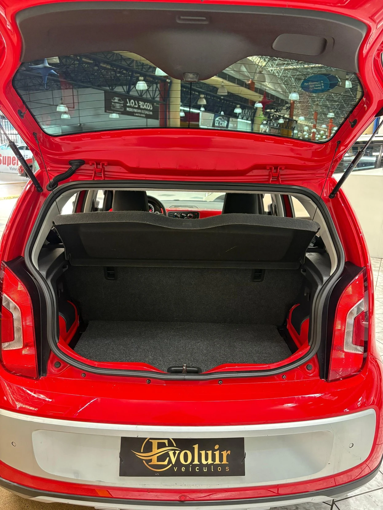 VOLKSWAGEN CROSS UP