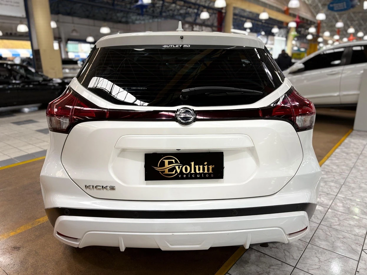 NISSAN KICKS