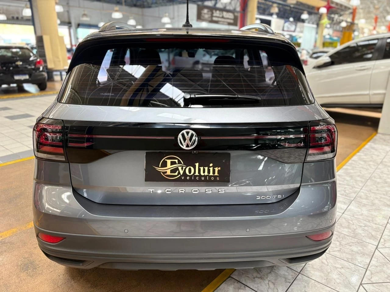 VOLKSWAGEN T-CROSS