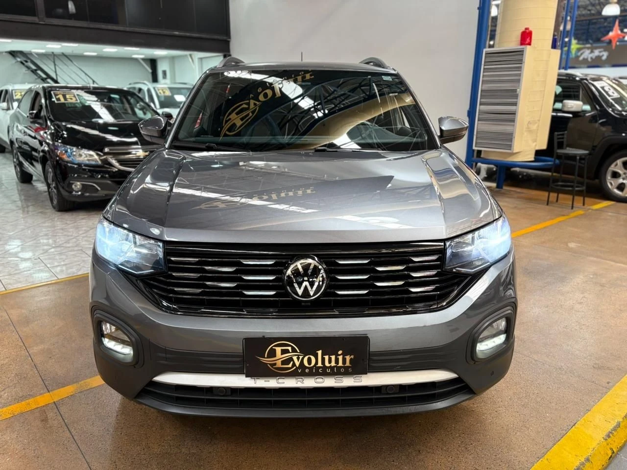 VOLKSWAGEN T-CROSS