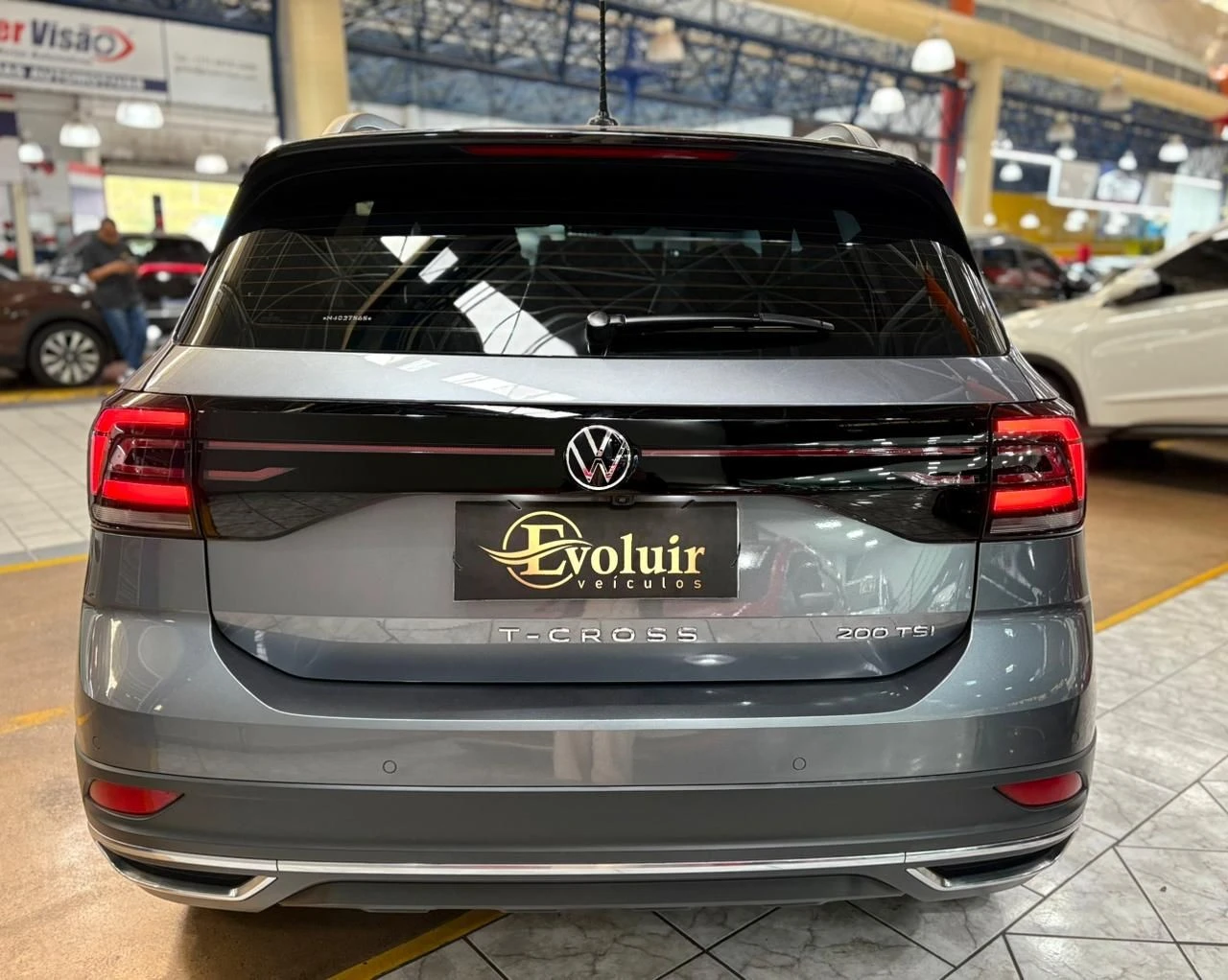 VOLKSWAGEN T-CROSS