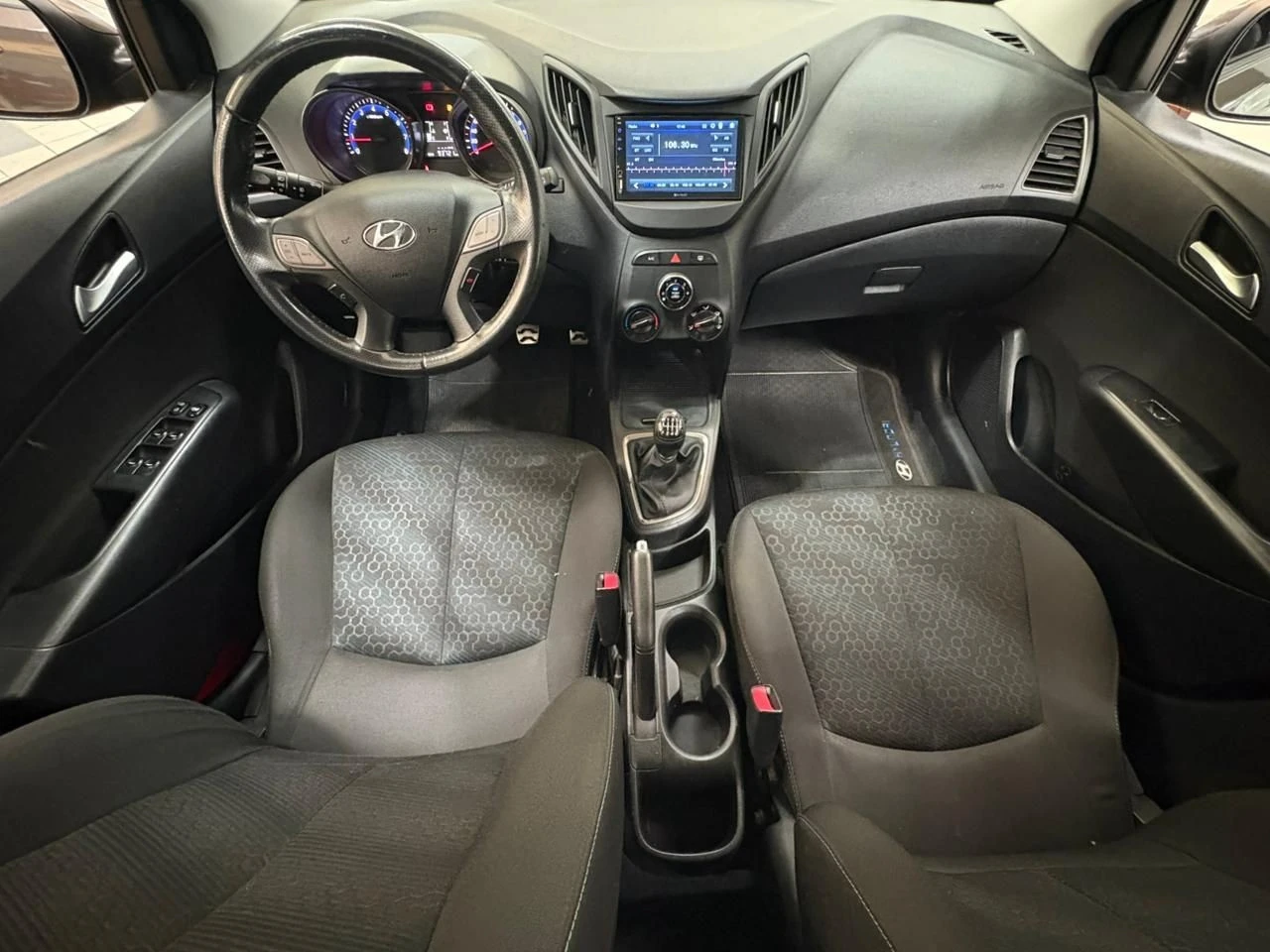 HYUNDAI HB20X