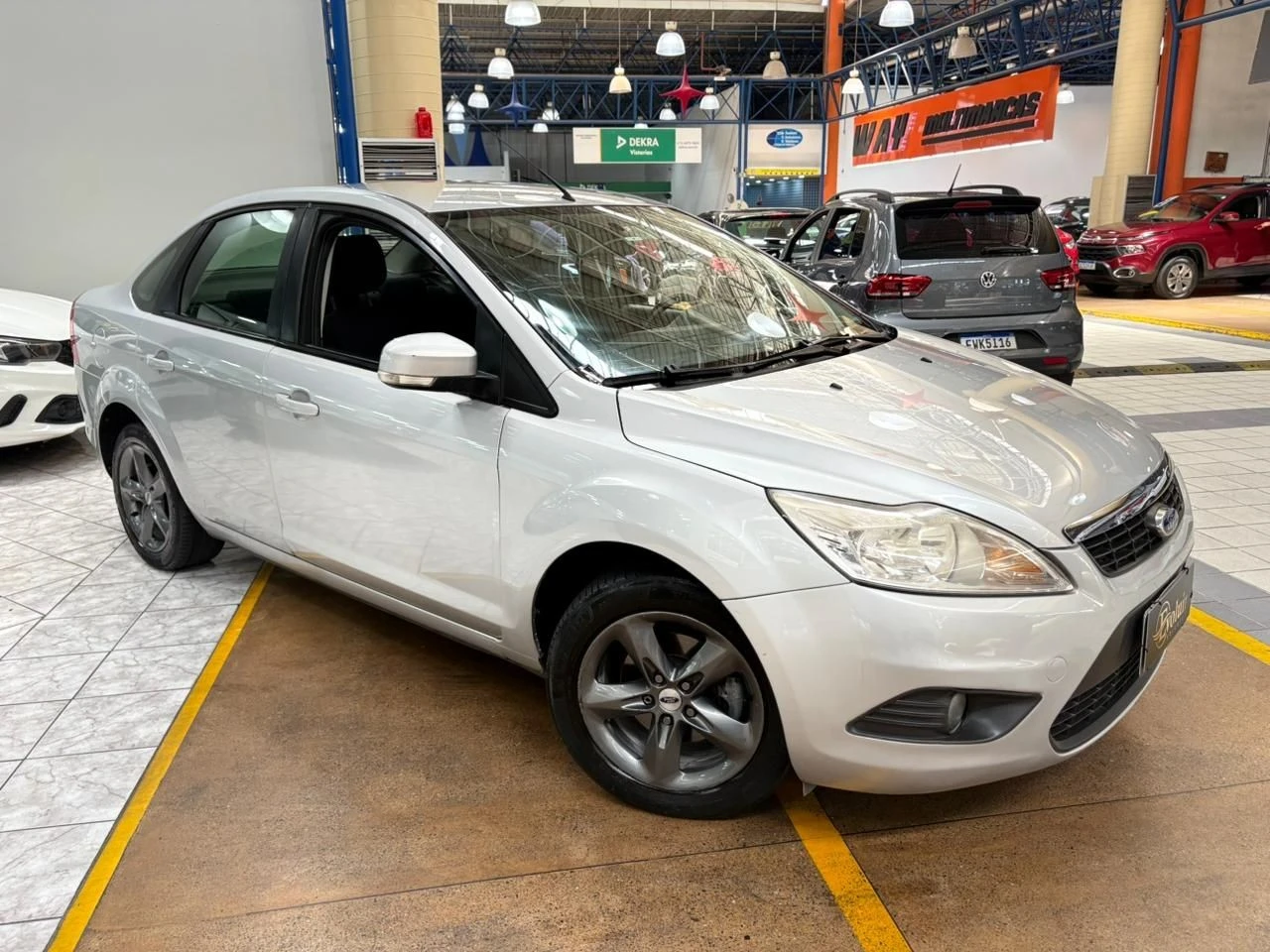 FORD FOCUS