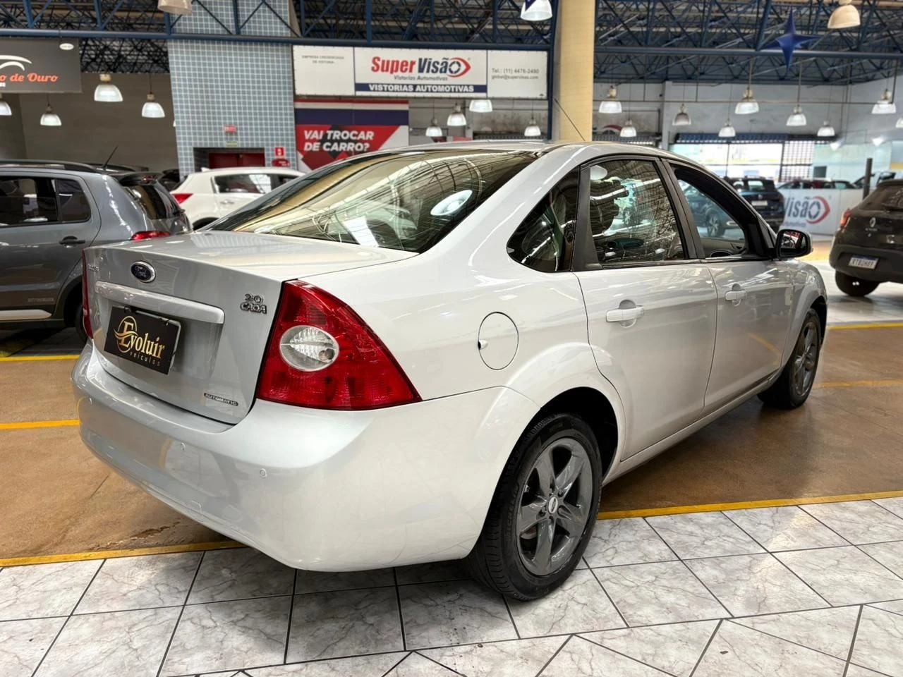 FORD FOCUS
