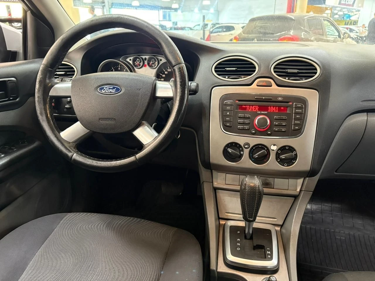 FORD FOCUS