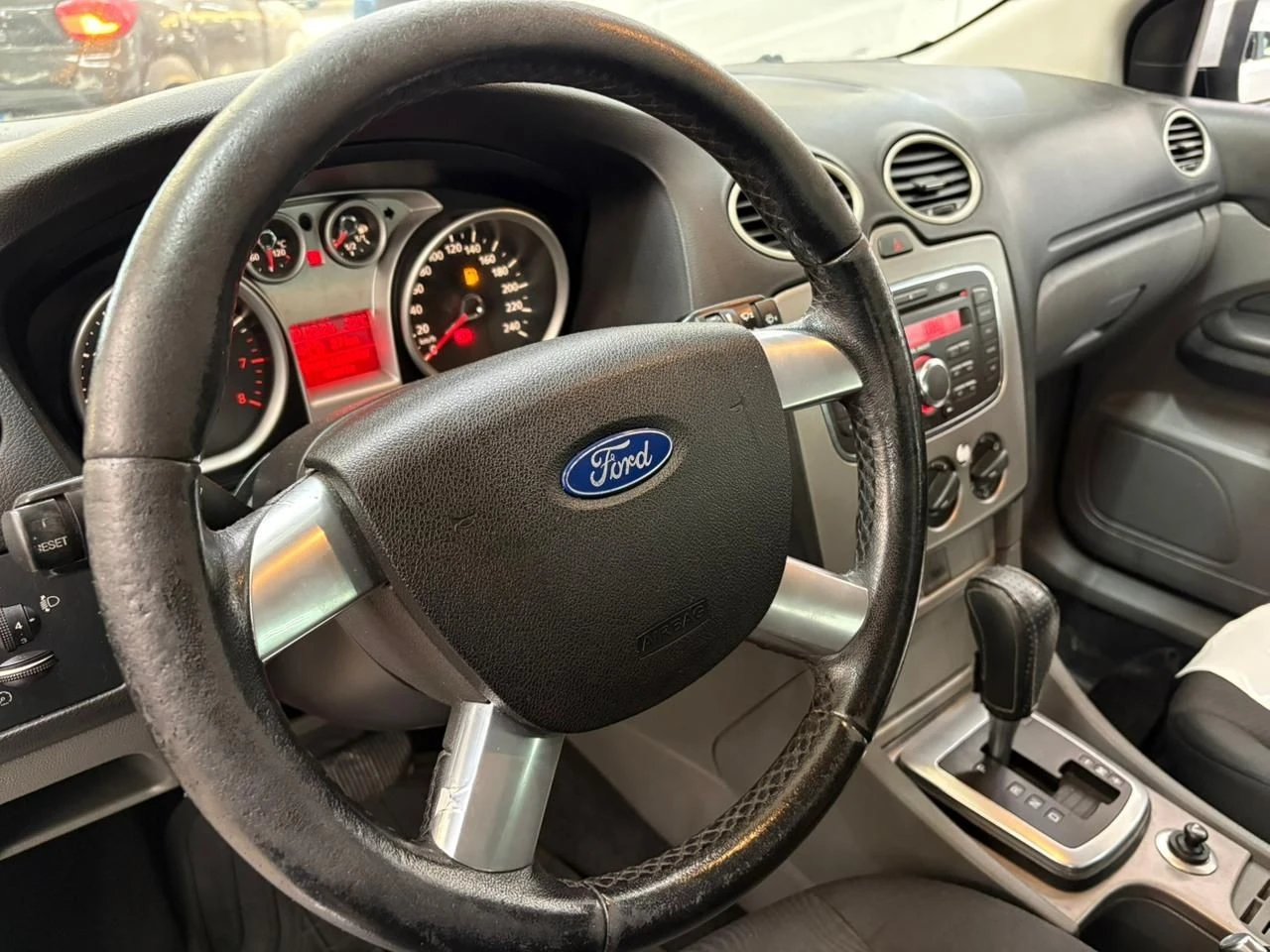 FORD FOCUS