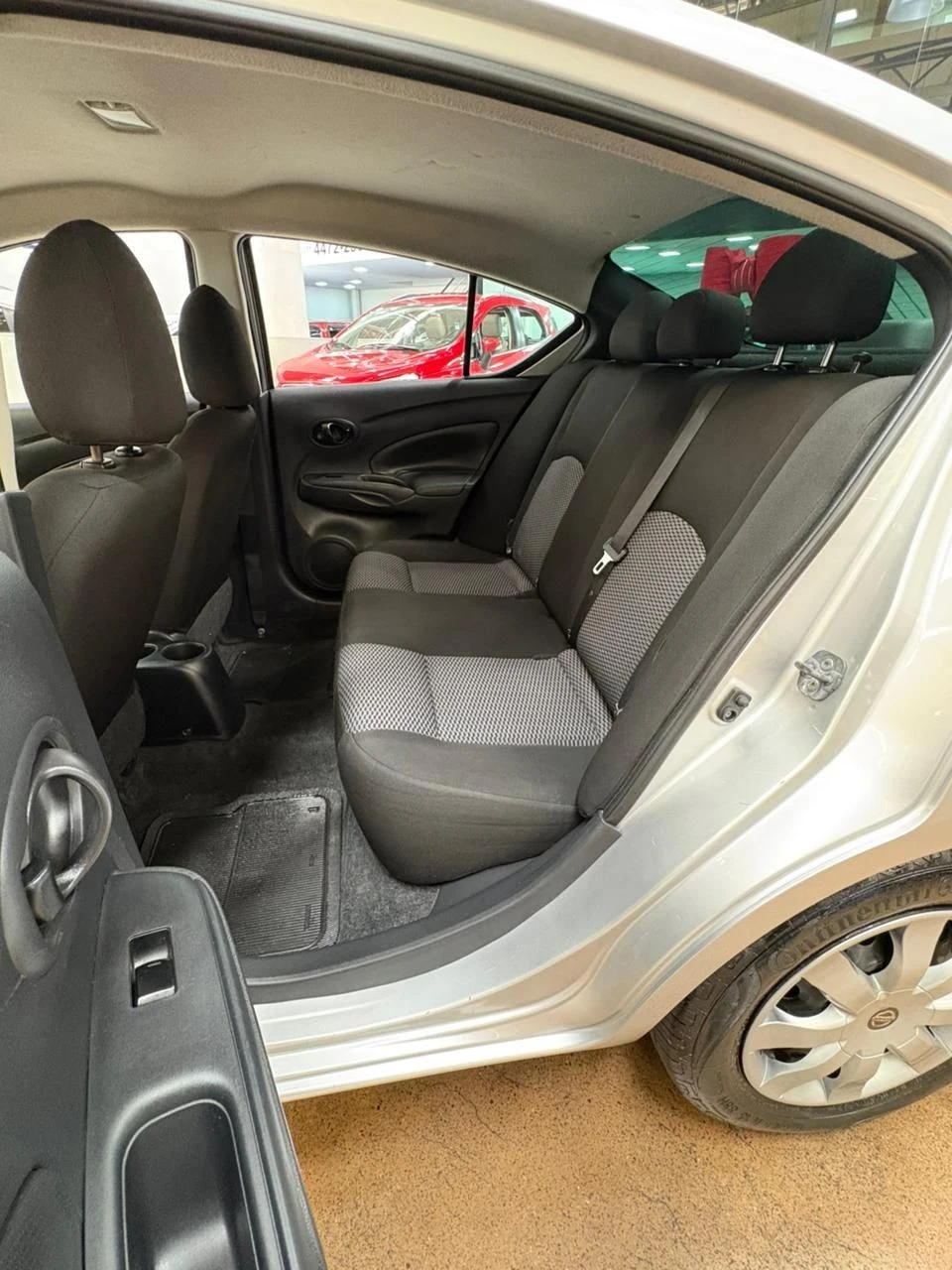 NISSAN VERSA