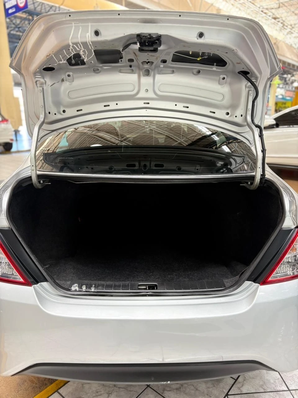 NISSAN VERSA