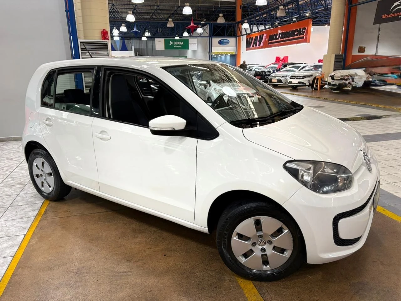 VOLKSWAGEN UP