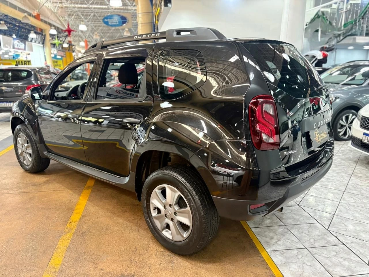 RENAULT DUSTER