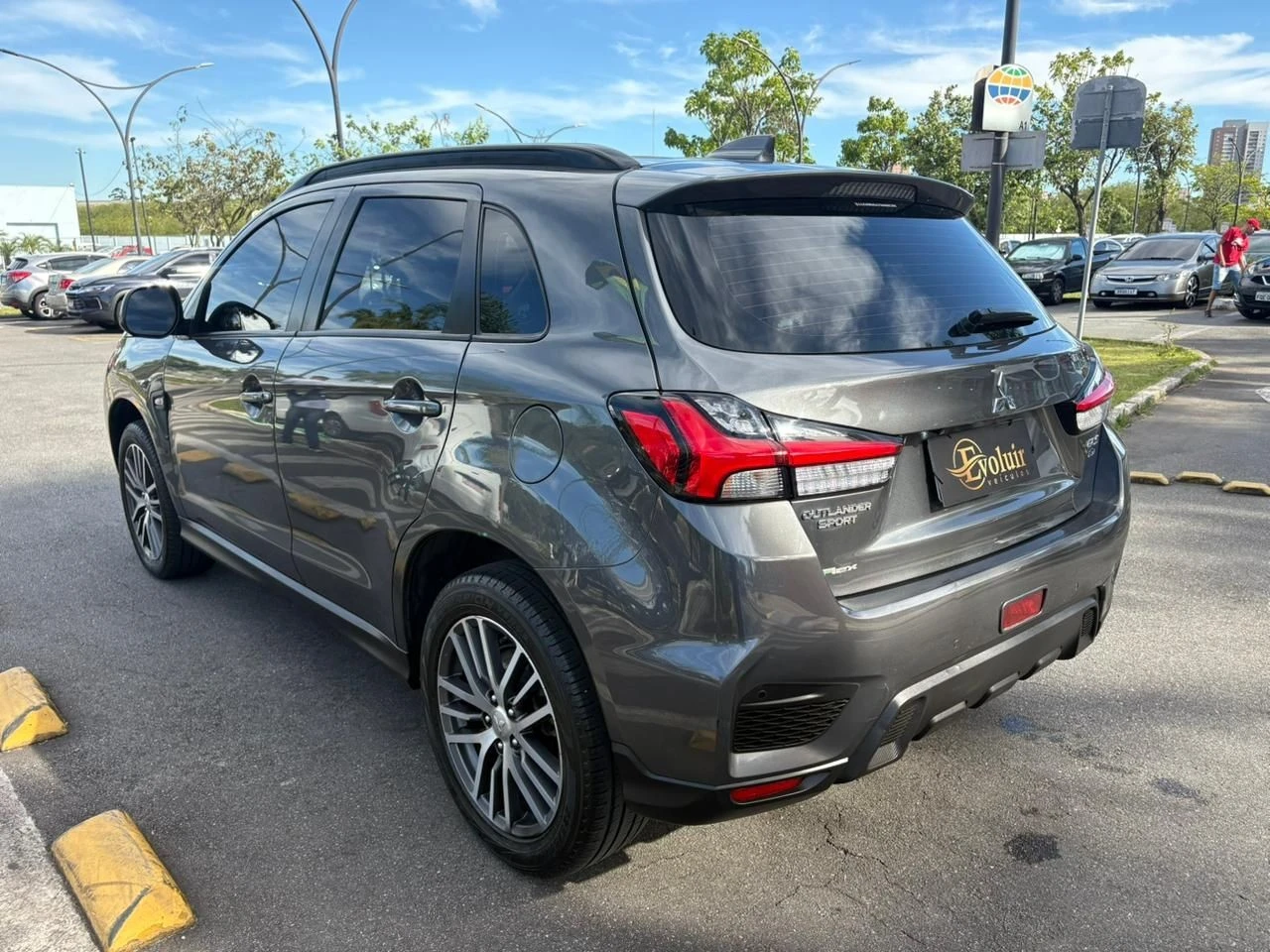 MITSUBISHI OUTLANDER SPORT
