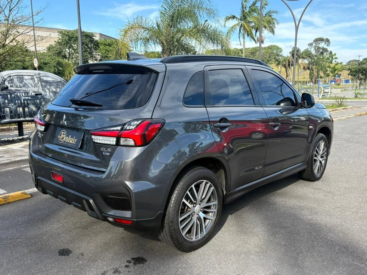 MITSUBISHI OUTLANDER SPORT