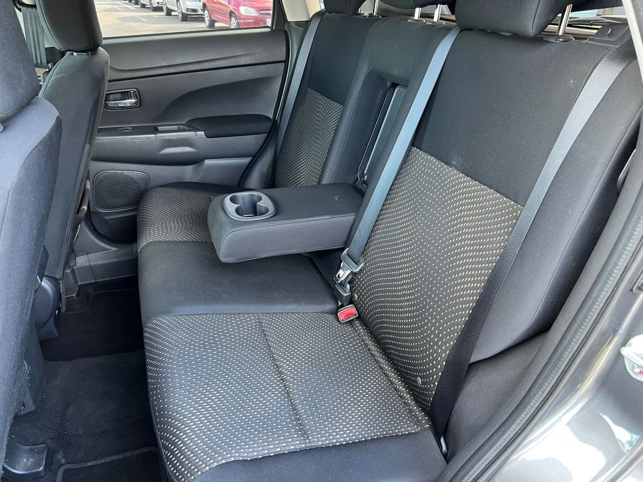 MITSUBISHI OUTLANDER SPORT