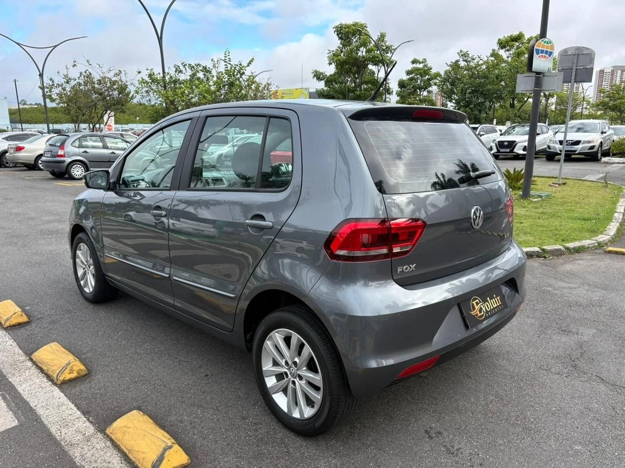 VOLKSWAGEN FOX
