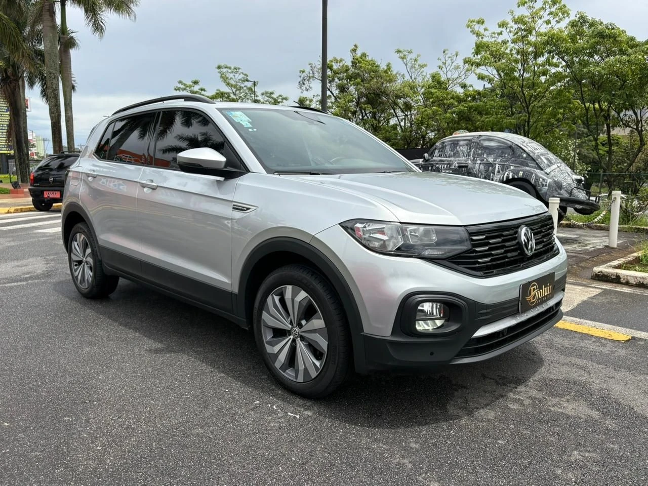 VOLKSWAGEN T-CROSS