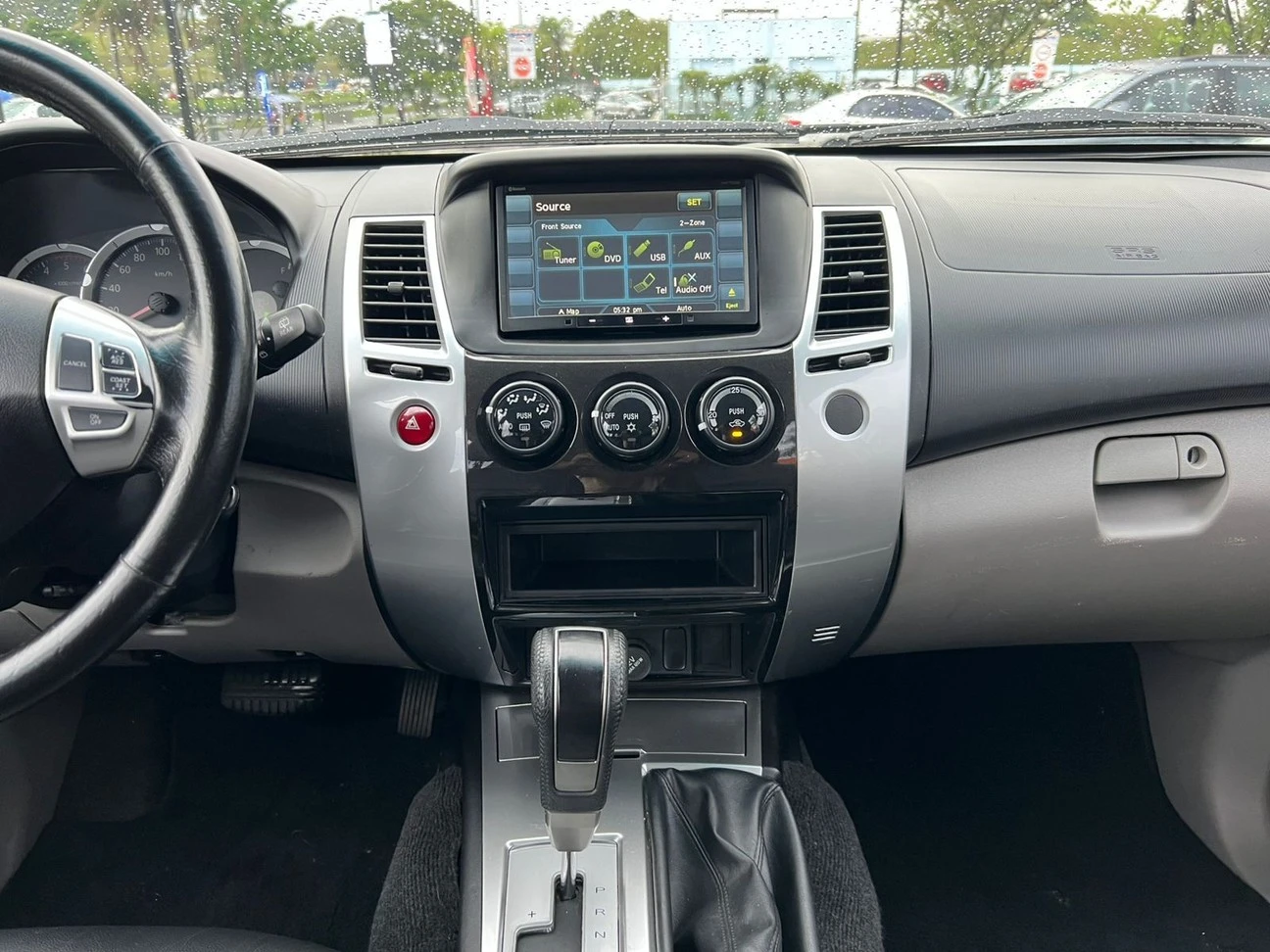 MITSUBISHI PAJERO DAKAR