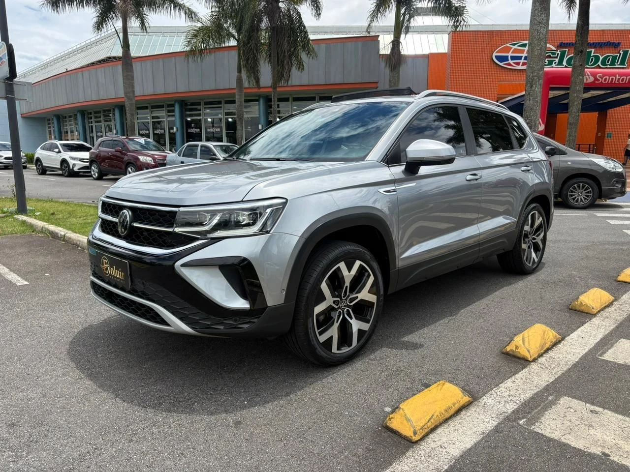 VOLKSWAGEN TAOS