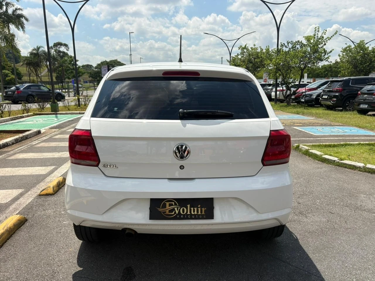 VOLKSWAGEN GOL