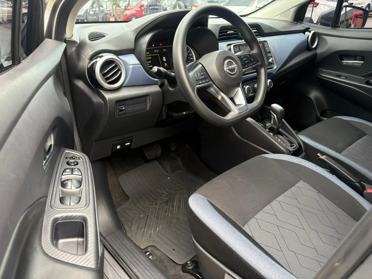NISSAN VERSA