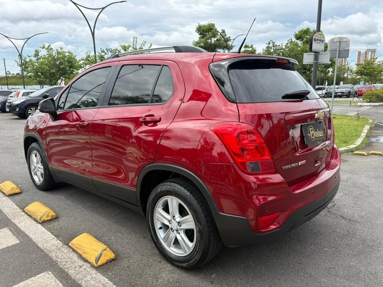 CHEVROLET TRACKER