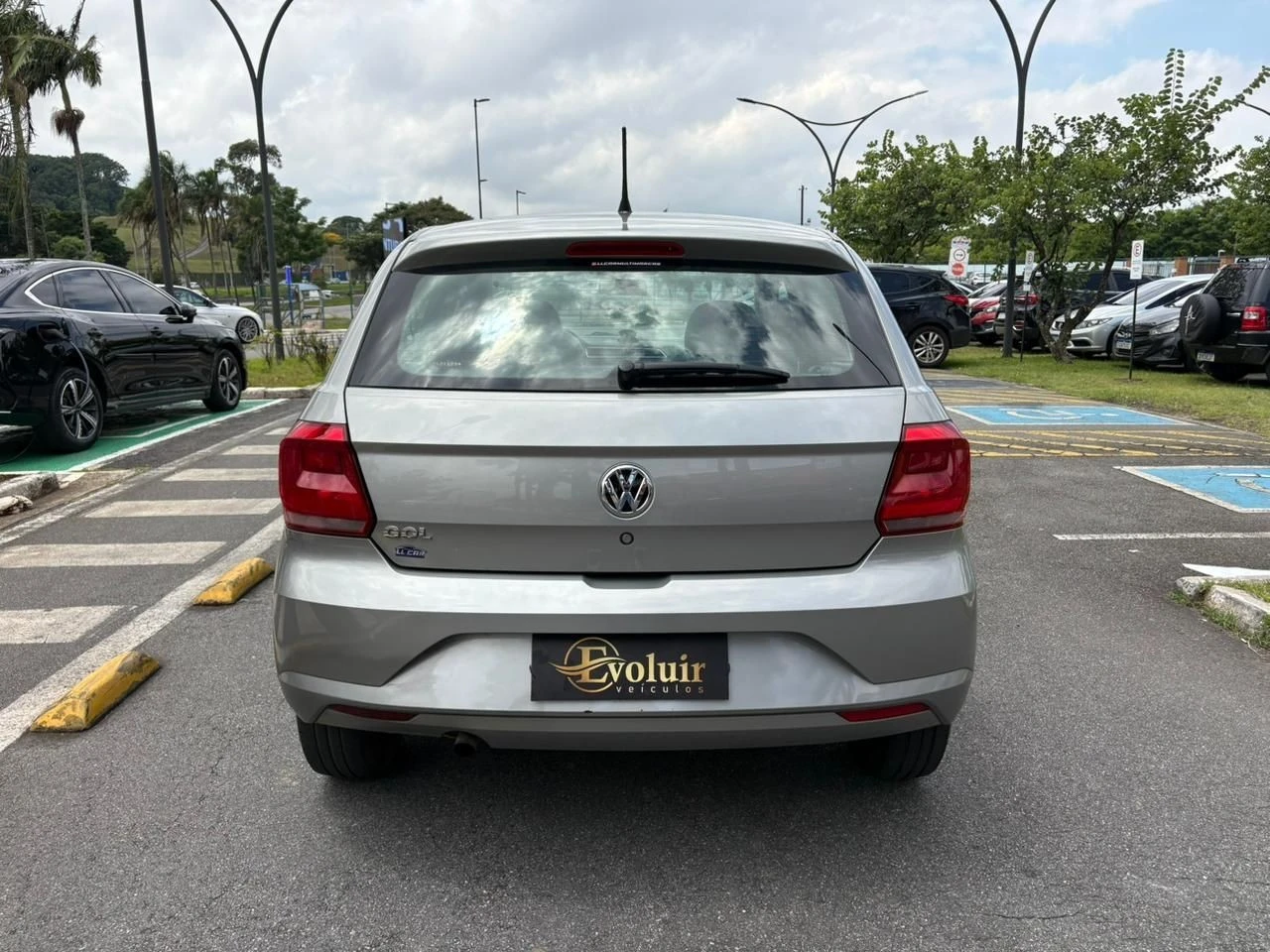 VOLKSWAGEN GOL