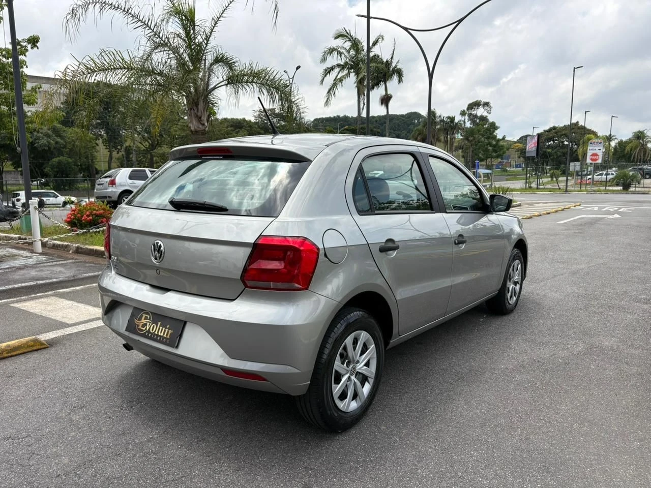 VOLKSWAGEN GOL