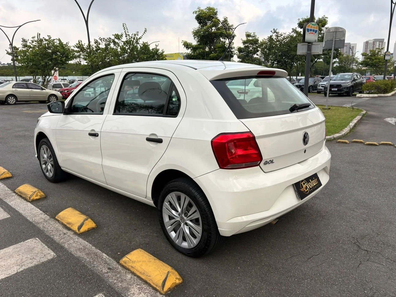 VOLKSWAGEN GOL