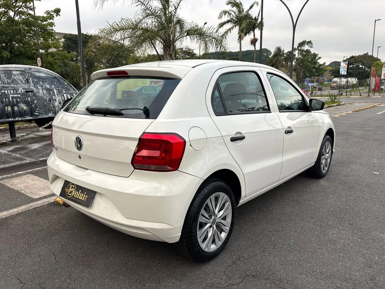 VOLKSWAGEN GOL